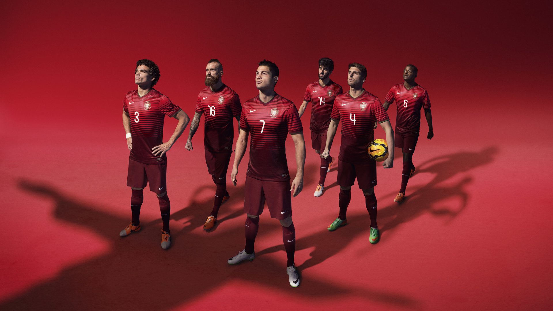 2022年总决赛：库里在关键时刻几次神级远投，让对手完全无解，夺冠瞬间令人难忘